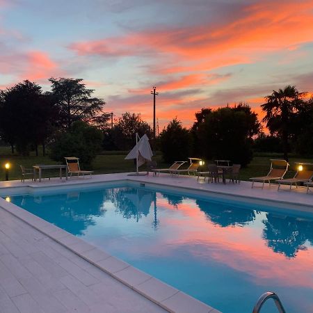 Hotel Le Ville Modena Luaran gambar
