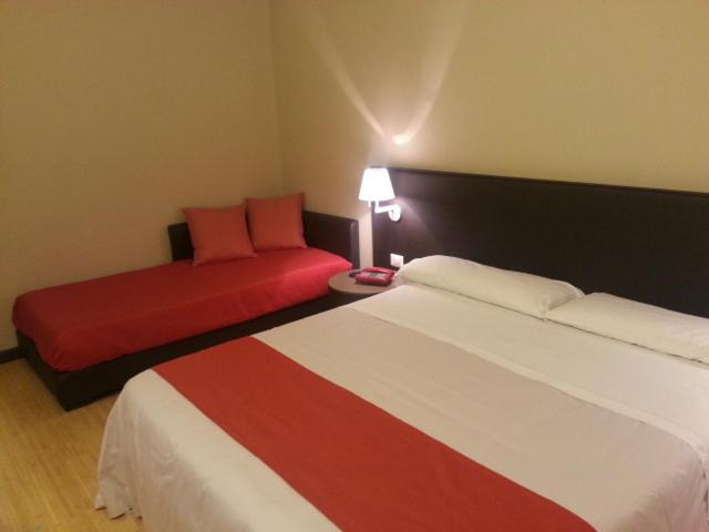 Hotel Le Ville Modena Luaran gambar