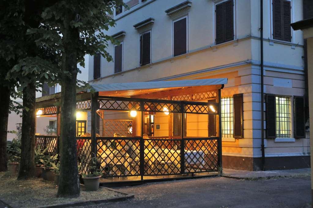 Hotel Le Ville Modena Restoran gambar