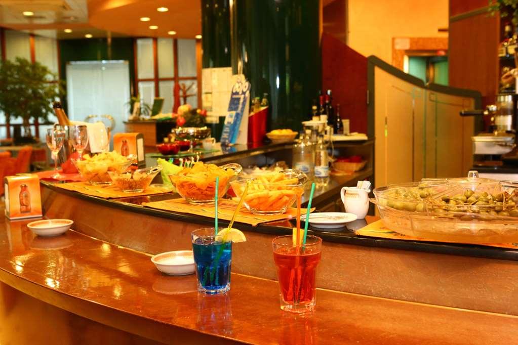 Hotel Le Ville Modena Restoran gambar