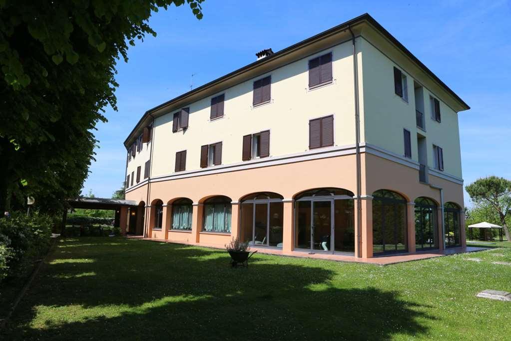 Hotel Le Ville Modena Luaran gambar